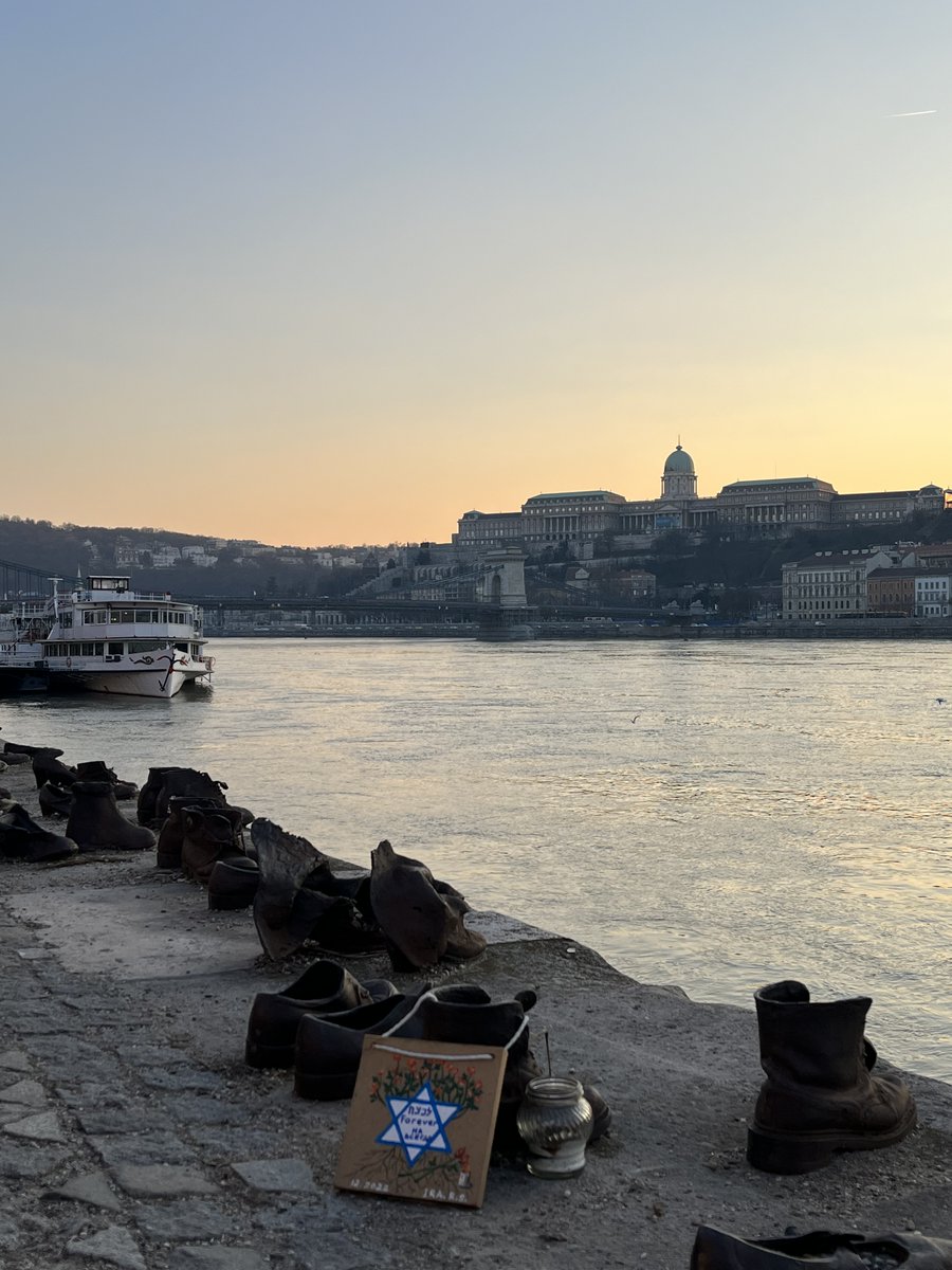 LucaSpitz's tweet photo. What an amazing days I spent in #Budapest with young Jewish #leaders from all over #Europe.
Thanks to @JewishAgency  and @IsraelMFA for organizing  "The Next Chapter". And thanks to @morani95, @YigalPalmor, @HamutalRogel and @TSchwarzbard for your inspiring sessions. 

#Jewropean https://t.co/BSjhUJ0PWb