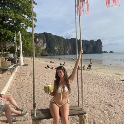 Alice 🍯 tweet media