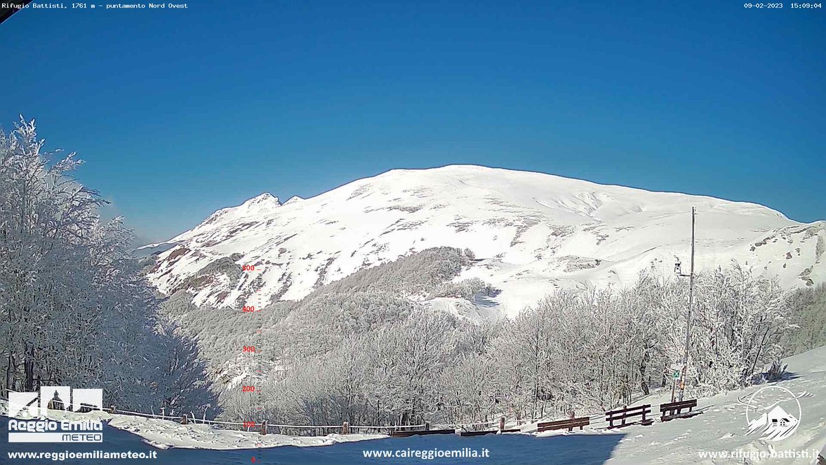 remeteo's tweet photo. #RifugioBattisti, sole, #neve e gelo intenso (-9°C)🤩🥶
Puntamento rifugio: https://t.co/A0ECG2sl0V
Puntamento #MonteCusna: https://t.co/EGAtTCnPSJ
#Appennino #ReggioEmilia https://t.co/nyI1IBkxAk