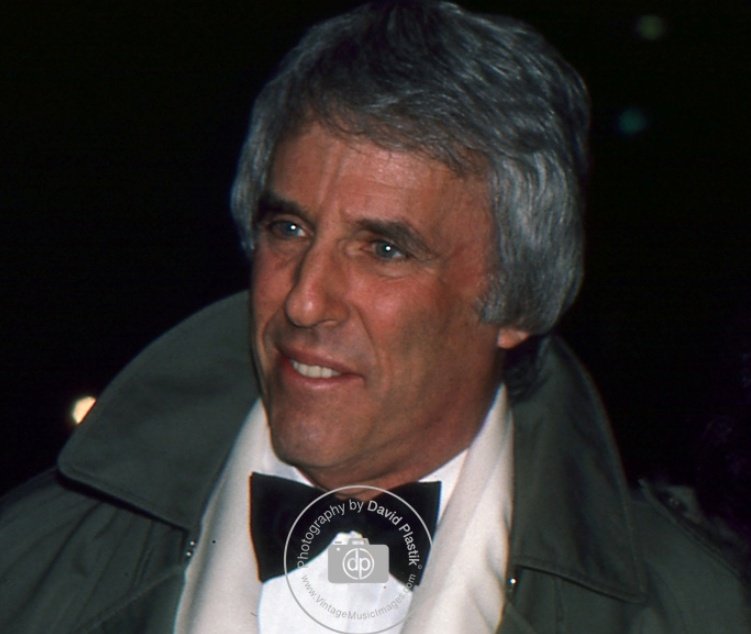 Sad News: Legendary Songwriter, Composer & Pianist Burt Bacharach has passed away at age 94. I took this picture in 1987. @Vtgemusicimages @BurtBacharach