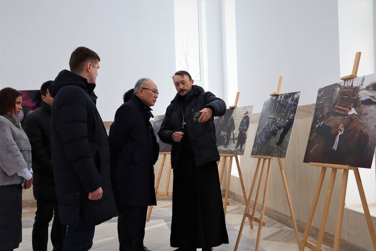 thebuchacity's tweet photo. 🤝Надзвичайний і Повноважний Посол Японії в Україні Мацуда Кунінорі вперше відвідав Бучу

Фото: БМР 

@JPEmbUA #буча #japan https://t.co/Y1ZAkufdec