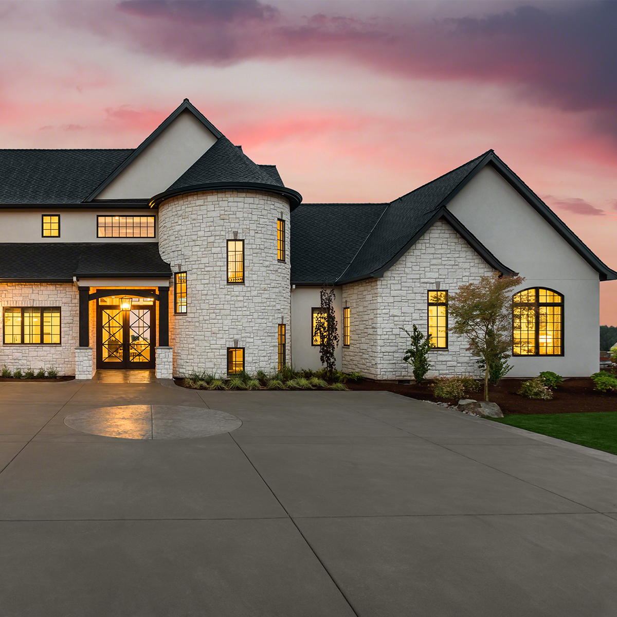 WindowsAmerica's tweet image. Is this the year you tackle renovating your bathroom, painting more relaxing tones in your home, or #replacewindows? Here are some of the Biggest Home #RemodelingTrends of 2023 - bit.ly/3DUaYRB
Ask how you can save 25% off FACTORY-DIRECT PRICING!