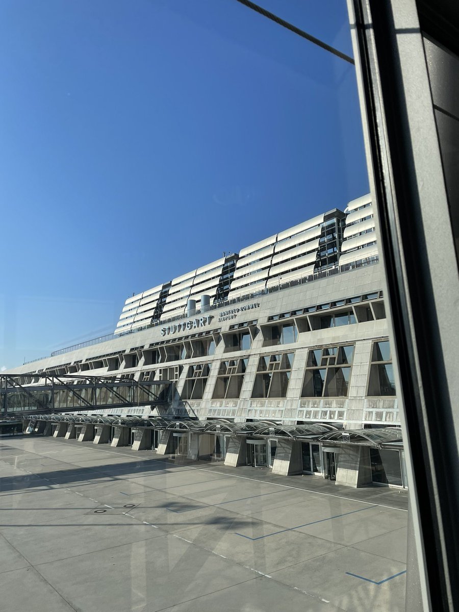 matsuta38's tweet photo. 更新忘れてましたが2日ほどドイツ滞在しとりました。ようやく日本に帰れる。 https://t.co/ZcuzMdnAqR