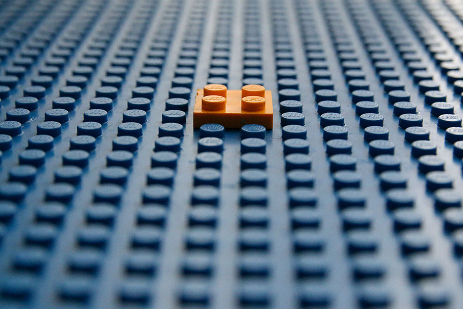 Cornerstone Content is the vital &amp; valuable content on a website that serves as the foundation &amp; aims to attract &amp; retain visitors. It establishes a website as a reliable source of information, making it more attractive to visitors &amp; search engines.
socialdefinition.co.uk/what-is-corner…