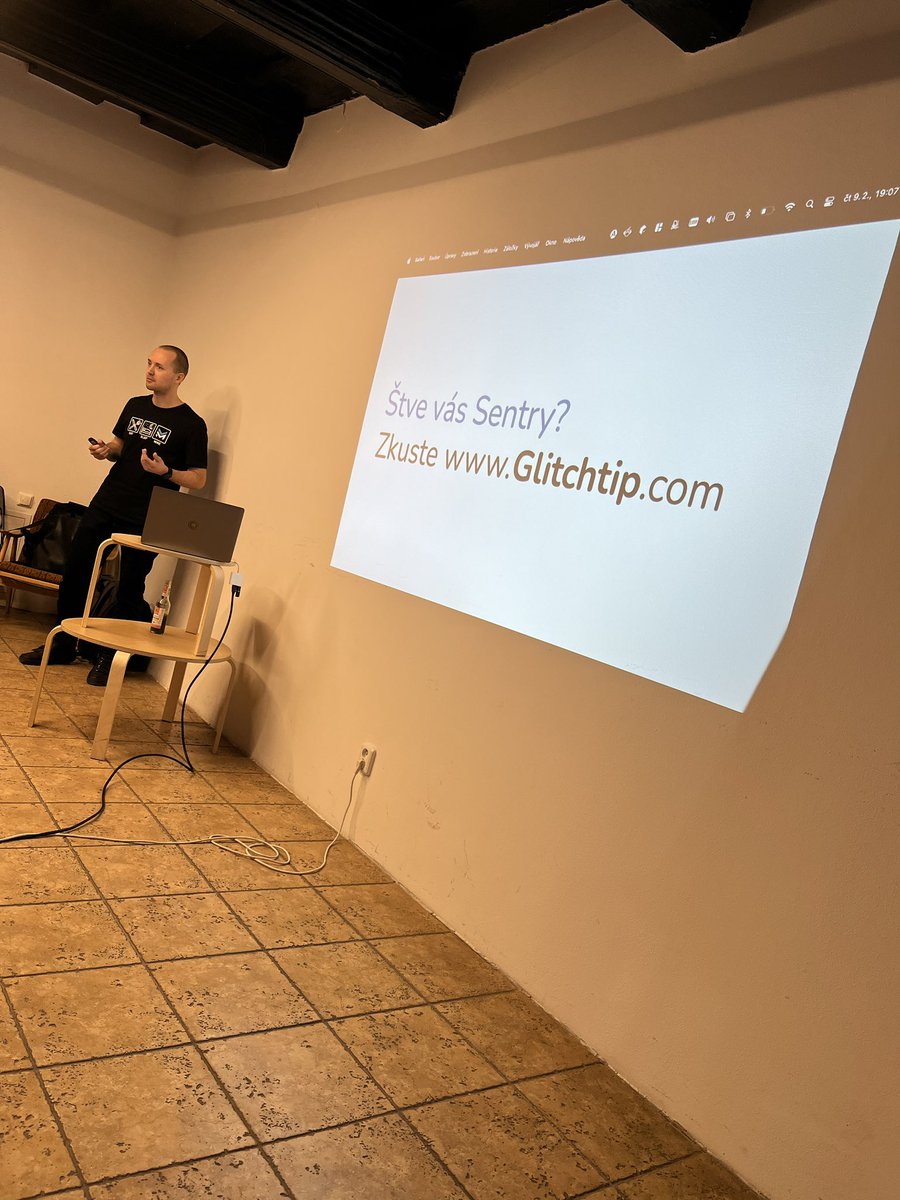 MichalOktabec's tweet photo. Mikrotalky na @ctvrtkon
#docker #sentry #relacniPseudotrida
@tomasBublik @hlavacm @SverakJan
#ceskeBudejovice #cowoCB #JCIT https://t.co/ucEfedTUjd