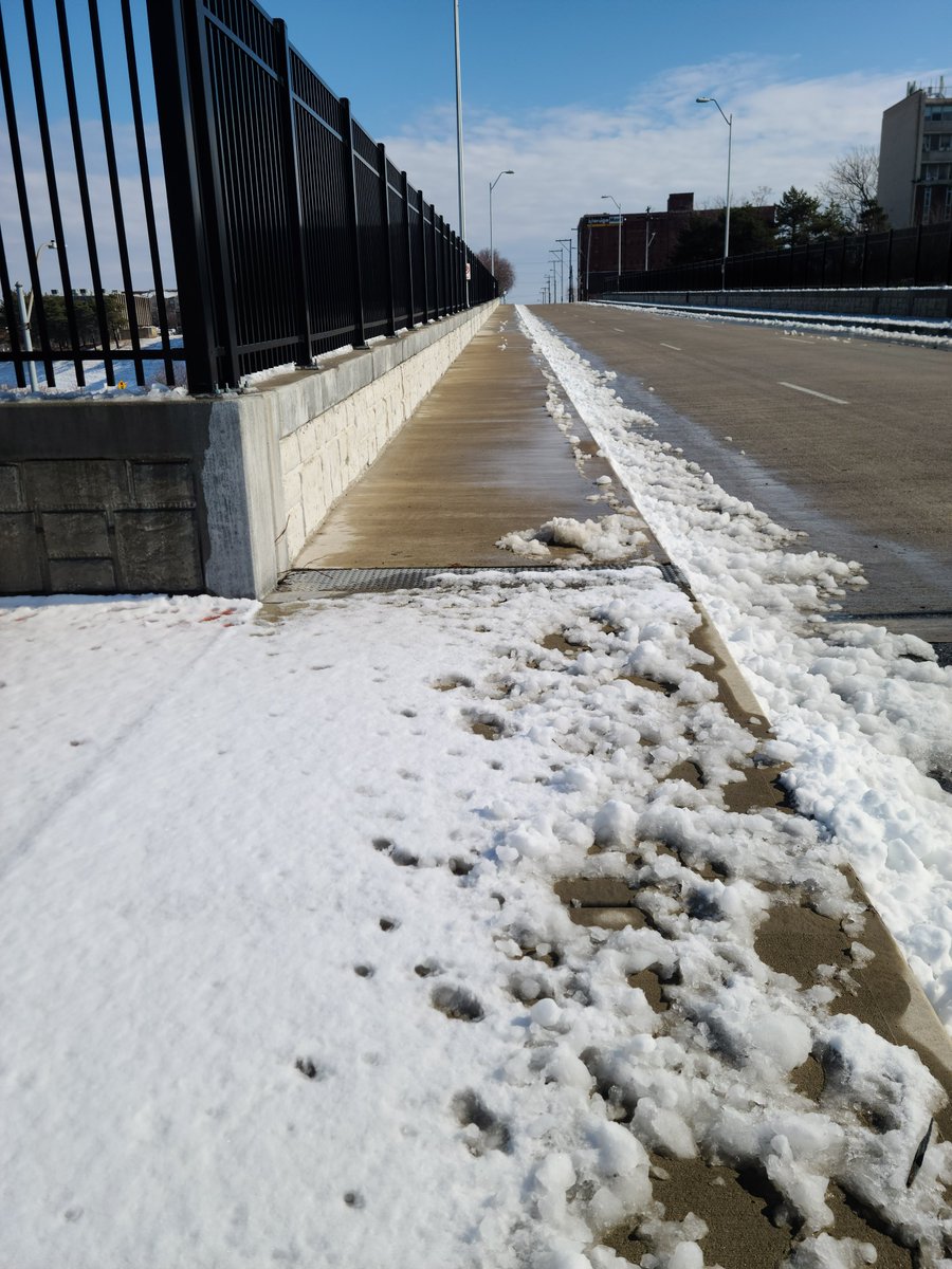 hopefaithkc's tweet photo. Today our #CleanUpKC Crew was snow plowing sidewalks over the bridges and in some neighborhoods. This makes it easier for the many Kansas Citians that have to walk! Thanks, @KansasCity!  #NoSnowDayHere #WorkKC https://t.co/NpNxzNCwLw