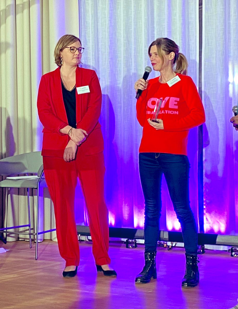 🎙️🏆 Le gagnant du Prix du #PodcastSanté Francophone #FestiComSanté X <a href="/medshakestudio/">MedShake Studio</a>

👩 Femmes &amp; Santé 👩

👉Le #podcast Les Expertes de la Santé par Alice de Maximy @Aliceannehelene &amp; @margauxdrs / <a href="/femmes2sante/">Femmes de santé</a> #femmesdesante
#hcsmeufr #esante #ehealth #sante