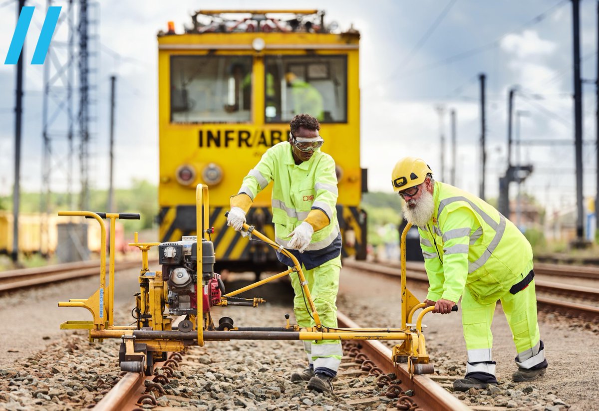 Opgelet: geen treinen tussen Essen en Antwerpen in de weekends van 10-13 en 25-27 februari door werken aan de spoorovergang Bontstraat. Er worden bussen ingelegd. Meer info via infrabel.be/nl/essen-bonts… @NMBS #lijn12