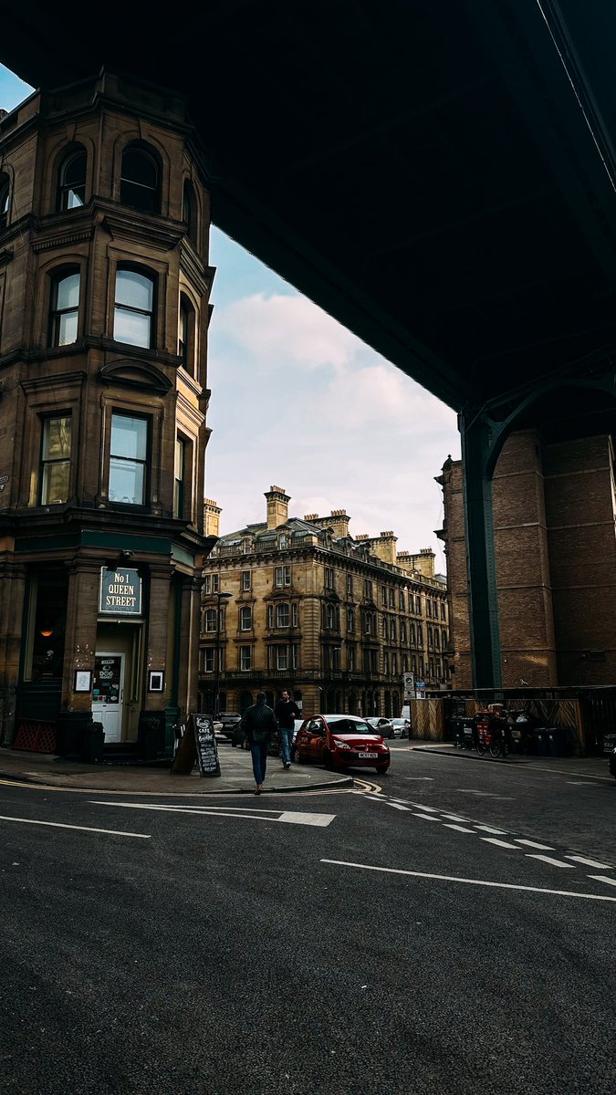 DanJamesGiles's tweet photo. Under the bridge 🌁 https://t.co/m2Q0dpltW3