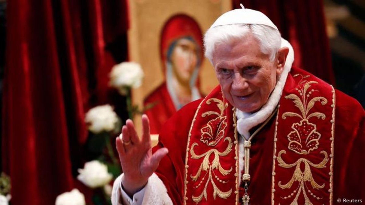 VulgoHoje's tweet photo. 11 de fevereiro de 2023, vulgo hoje MESMO, marca os dez anos da renúncia do Papa Bento XVI. #VulgoHoje #Papa #Pope #BentoXVI #BenedictXVI https://t.co/pGhRuzwXsA
