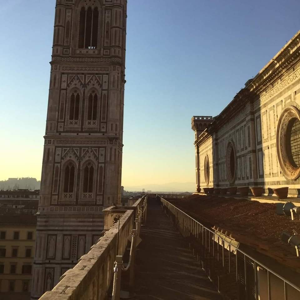 Le Terrazze del Duomo di Firenze. Che bei colori, sembra il colore dell'oro antico.
.
.
#brunelleschi
#duomodifirenze
#terrazzedelduomo
#visiteguidate
#visiteguidatefirenze
#guidedtours
#visitflorence
#visititaly
#tuscany
#tuscanytravel
#toscanagram
#tuscanyitaly
#toscanaeventi