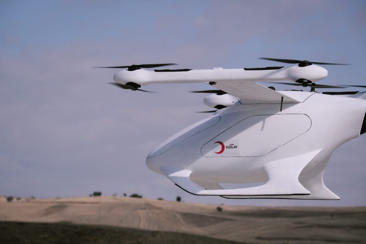 ConflictTR's tweet photo. Fly BVLOS Technology, deprem bölgesinde arama-kurtarma çalışmalarında yüksek teknolojiye sahip dronelar kullanıyor. https://t.co/mqMX8YG3Kr