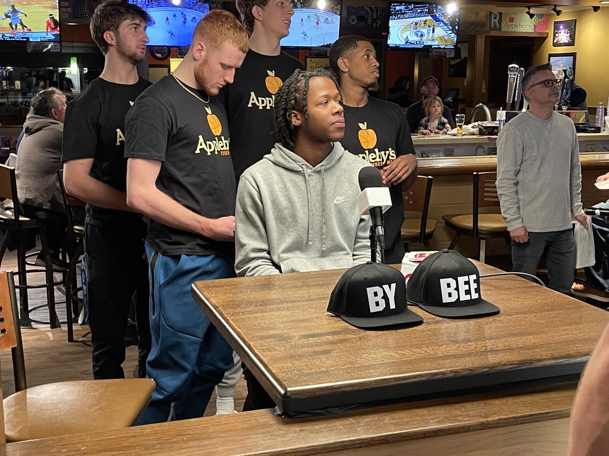 BREAKING: Wake Forest guard Tyree Appleby has signed an NIL deal with Applebee's. Details on how this came about, how he included his teammates and an outtake from the commercial shoot here: 

247sports.com/college/wake-f…