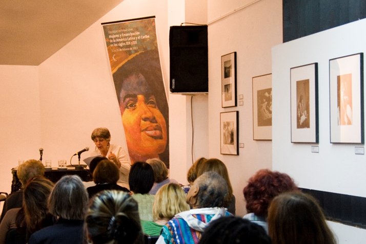 La Casa de las Américas convoca el Coloquio Internacional Política y políticas en la historia y la cultura de mujeres latinoamericanas y caribeñas, que tendrá lugar en La Habana del 20 al 24 de febrero de 2023. 

Para más información visite: casadelasamericas.org