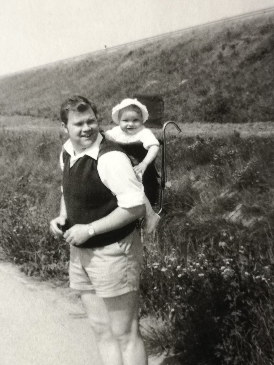 antje_wilton's tweet image. #trowbackthursday my father is 82 today - this must have been my first #outdoor experience with him.