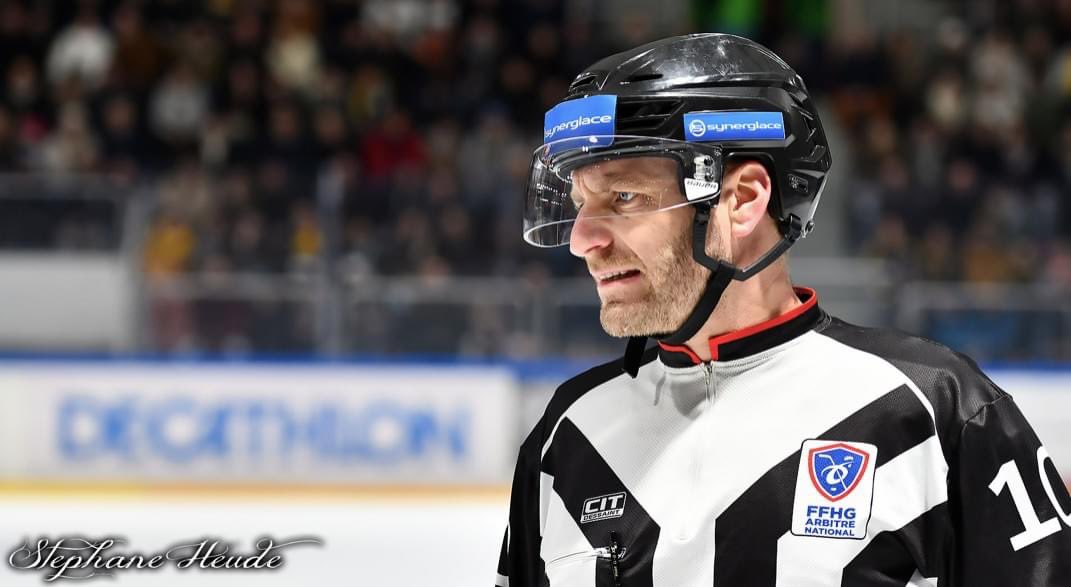 asso_AAHG's tweet photo. Après 23 saisons sur toutes les glaces de France et du Monde, en tant que juge de lignes puis arbitre international, évoluant à ces deux postes au plus haut niveau français, l’arbitre Benjamin GREMION, n’étant plus en accord avec la politique sportive conduite par la Direction… https://t.co/FZPfAwqJyS