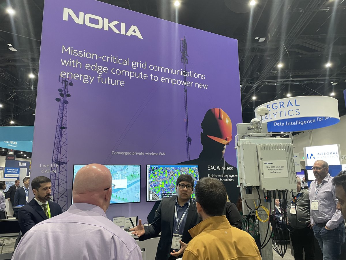 nokiaindustries's tweet photo. The last day at #DISTRIBUTECH23 and the mood at the @Nokia booth #2236 has been electric! ⚡️⚡️⚡️
Here is our Mauricio Subieta presenting the new CBRS small cell for PLTE/5G FAN deployments for power #utilities. #DTECH23
See you soon and learn more here: https://t.co/aceDynryBa https://t.co/vSQj3pjrCd