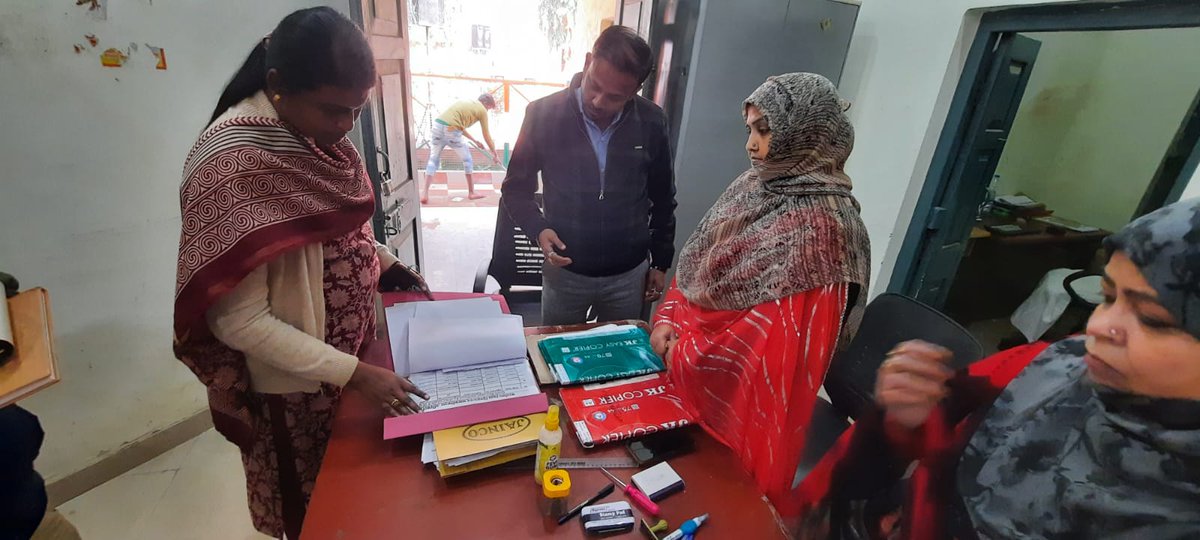 विकास खंड झंझरी का औचक निरीक्षण। मिली कमियों को दूर करने हेतु खंड विकास अधिकारी को निर्देशित किया गया। <a href="/dmgonda2/">DM / DEO Gonda</a> <a href="/ChiefSecyUP/">S.P. Goyal, Chief Secretary, GoUP</a> <a href="/CMOfficeUP/">CM Office, GoUP</a> <a href="/UPGovt/">Government of UP</a>