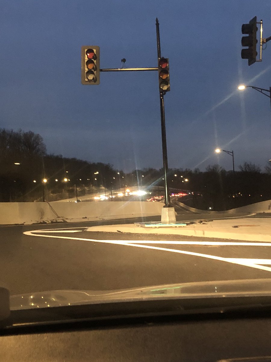 IrshQtip's tweet photo. @DDOTDC @311DCgov There have been several accidents that have hit the signs and taken out the lights off off the 2A Malcolm X Ave exit off of Interstate 295S. They need to be fixed/replaced. The debris also needs to be swept up. #cleanward8 @trayonwhite https://t.co/z8wjtmJvv6