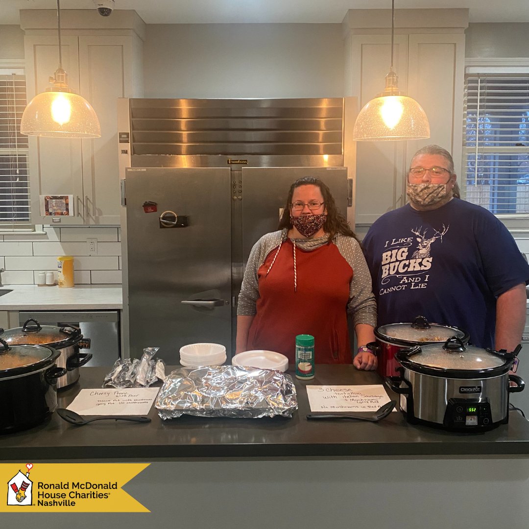 RMHCNashville's tweet photo. Meals are a crucial way for families staying at the Nashville Ronald McDonald House to feel cared for. This week the Ratcliffe Family, current family staying at the House, made a delicious homecooked meal for all of the families at the House! #ThankfulThursday #mealprogram #rmhc https://t.co/dKjAlthLrn