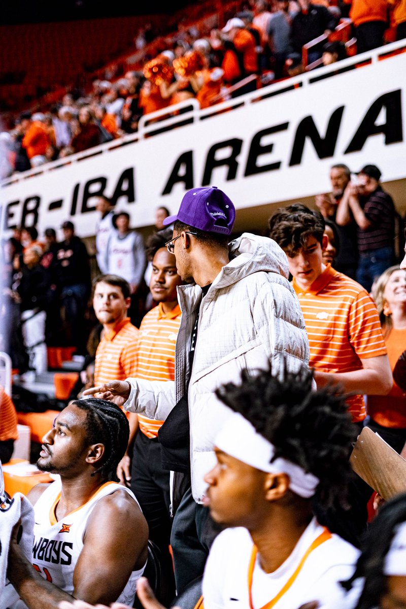 averyanderson3_'s tweet photo. Be Better.
Be Different.
#TheComeback❤️‍🩹
#OSUMBB🧡 https://t.co/S74v16ao9M