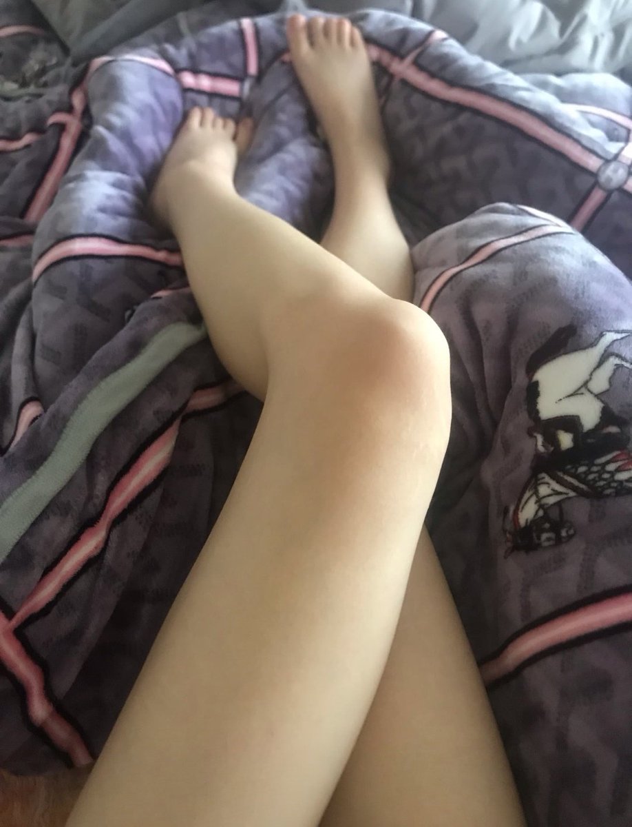 ruo13579's tweet photo. 为什么没人找我玩
#女高 #反差学生 #反差婊 #腿 #jiojio #足交 #线下 https://t.co/djHqBpj6tZ