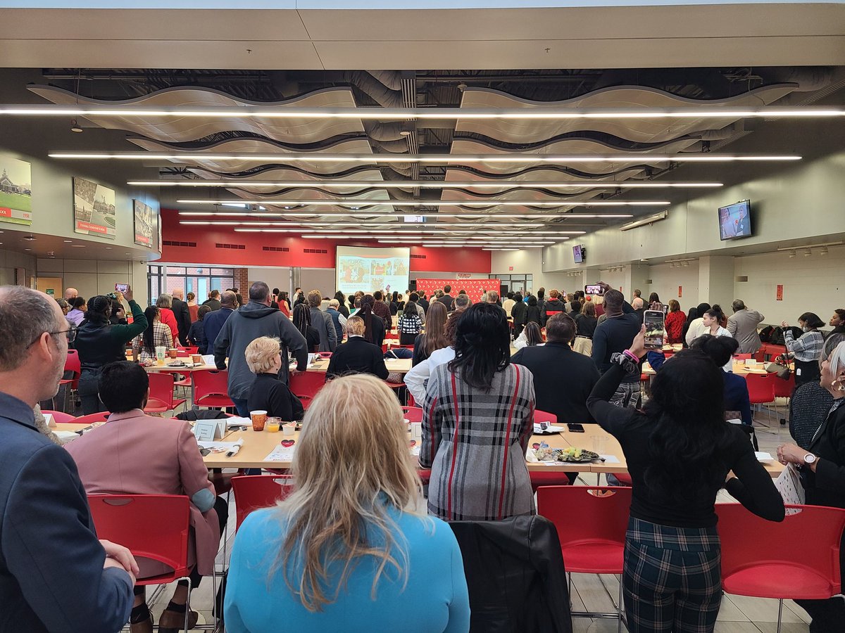 DWade339's tweet image. Amazing turnout at the Business Community Partner Breakfast today. 

#VikingDiff
