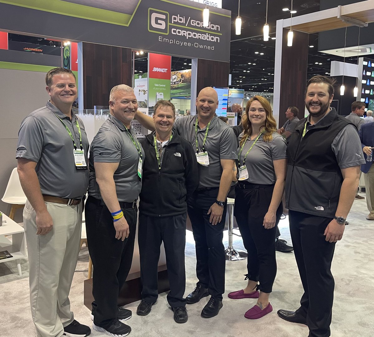 PBIGordonTurf's tweet photo. Have you met our Research & Development team? They’re always working on innovative solutions for your turf! Follow their account for the latest ➡️ @askturfexperts https://t.co/e0BO69M61f
