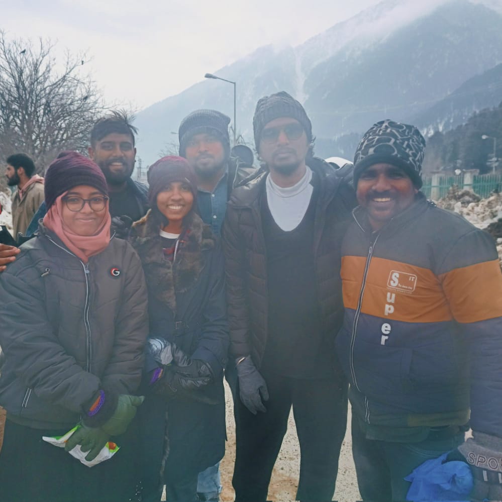 GoatMovie2024's tweet photo. Team #Leo From Kashmir ;)) 🤜🤛
@Dir_Lokesh 

@actorvijay #varisu https://t.co/AtKRMTzBsC