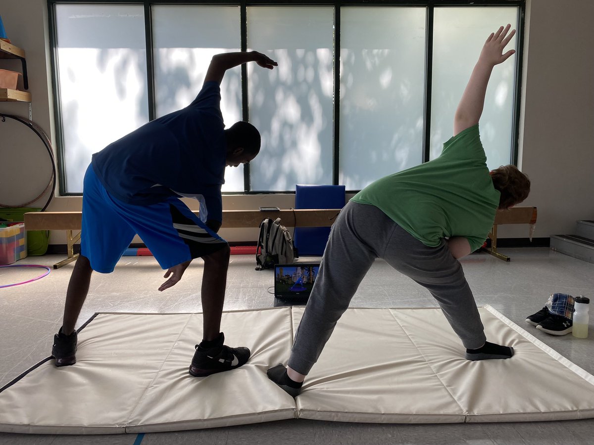 REACHCenterWSD's tweet image. 100 days down and counting! Our students celebrated their 100th day of school “work” this week by getting their bodies moving and working out in the gym together! #WeAreWentzville #FitForSuccess