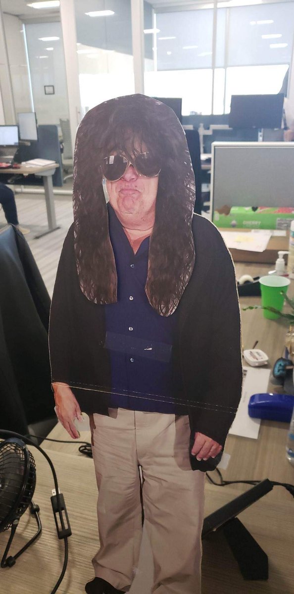 rsetse_tse's tweet photo. Day 4 of getting @DannyDeVito to comment! https://t.co/T3D7NBryl6