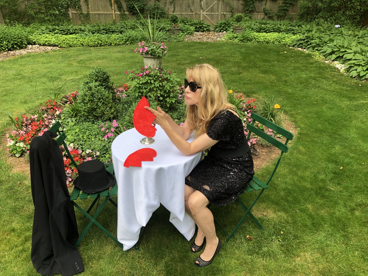 GwynNielsen10's tweet photo. For Valentine's Day, give something real: "Heart Walk" on CD. Happy Hearts' Day! https://t.co/TeyXOCQRmj
#NewMusic, #NewCD, #Valentinegift, #NewSingerSongwriter, #NewIndieMusic, #Valentine, #NewMusicAlert, #AmazonMusic https://t.co/C6F8r8gqot