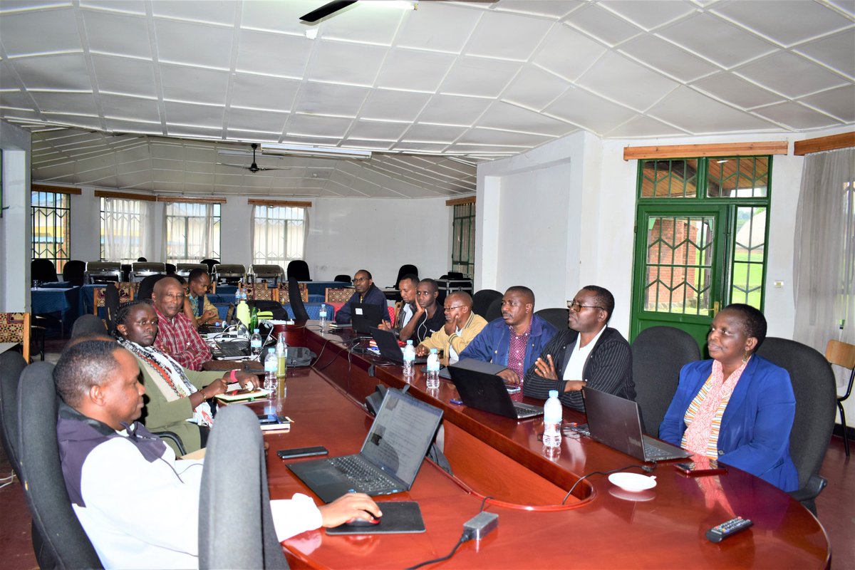 Day four of a SoPs validation workshop came to an end with a group presentation on standardizing transportation, semen handling, packaging and insemination of a pig.