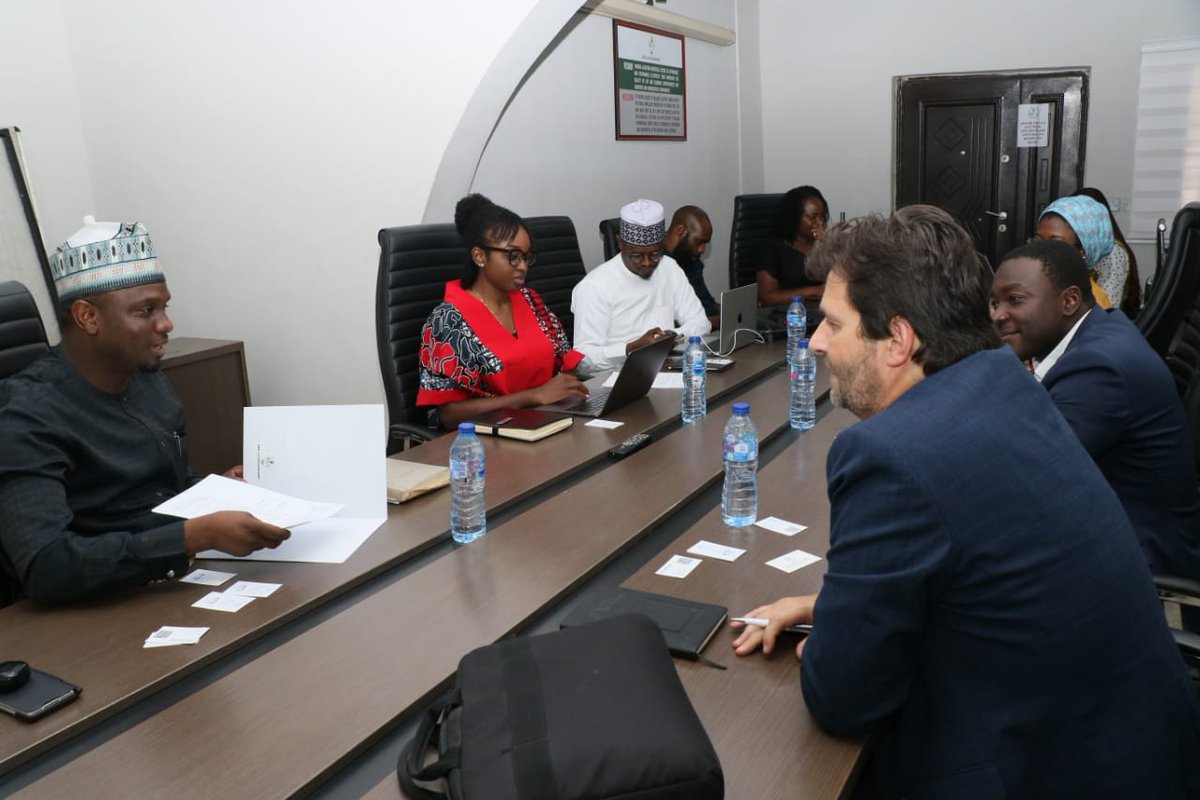 IbrahimHmayo's tweet photo. #PartnersinPower:
This week, Engr. @modisalihijo MD /CEO @TheREANigeria received the team from Agence FranΓ§aise de Developpment (@AFD_en) at the #REAHQ. The team was led by Xavier Muron, Country Director, AFD; Mahamadou Diarra, Deputy Director, AFD and Zainab Datti, Energy https://t.co/VQ1Dx1lf9f
