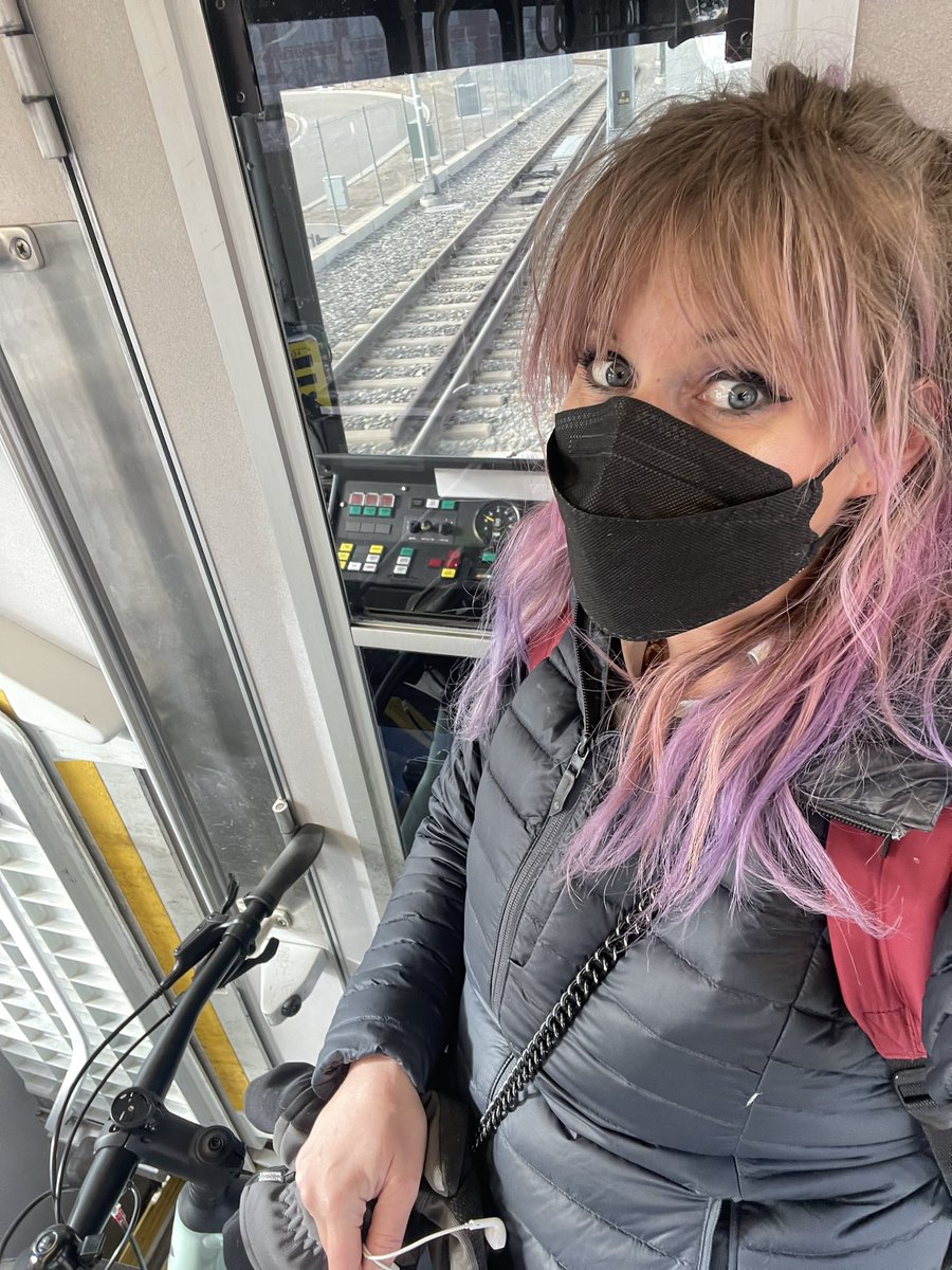 heydebigale's tweet image. 1st successful #BikeToWork for 2023. 🥰

Also, first time back on my bike since my unsuccessful attempt (&amp;amp; fall) on the ice in Jan.

It was mostly dry today, but there were still some sheets of ice especially between the mile high stadium and the 10th&amp;amp; Osage station.

#BikeDenver