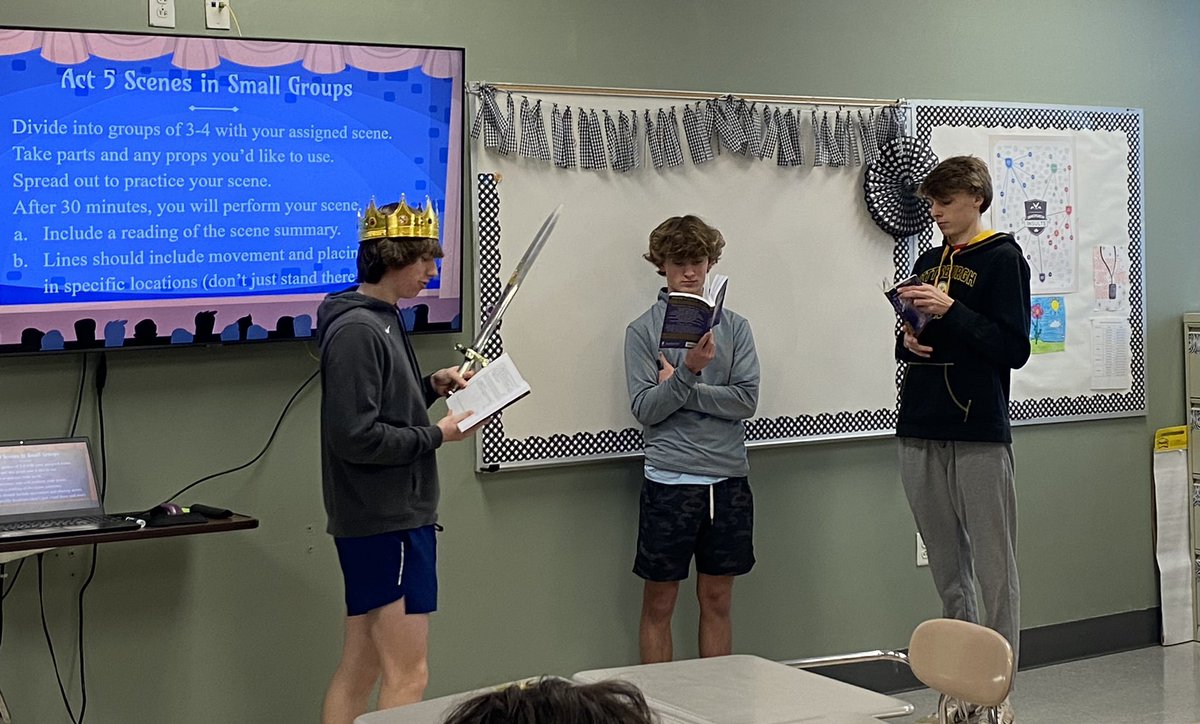 Kristin Robertson tweet media