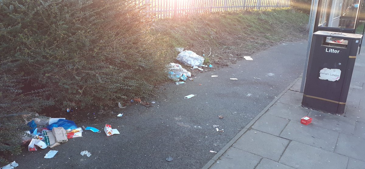 Jonathan Davis FCIPD (@jadavis1371) on Twitter photo Newham Council pride and street scene. This has been an eyesore for weeks <a href="/NewhamLondon/">Newham London 💙</a> when are you going to send some one round to clean up and e.pry ine of your waste bins? Newham Council pride and street scene. This has been an eyesore for weeks <a href="/NewhamLondon/">Newham London 💙</a> when are you going to send some one round to clean up and e.pry ine of your waste bins?