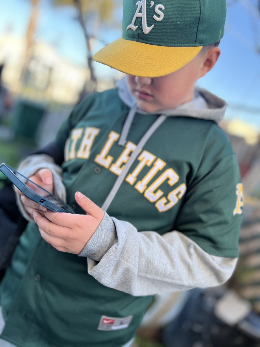 bmg3_'s tweet photo. 💚💛⚾️
@Athletics
#RootedinOakland
#ReadyForBaseball
#TownBaby 🤟🏽☹️🌳
#King 👑 https://t.co/z55PvUzbws
