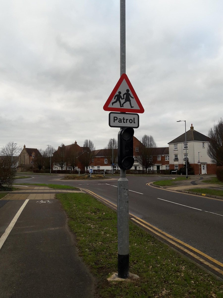 pam_rso's tweet photo. Lincoln Carlton Academy - Castle Class &amp; Cathedral Class have been doing Pedestrian Training this week.
The Year 2 pupils showed fantastic learning both indoors and out on our road safety walks.
@Carltonacademy1 @Carlton_head @LincsRSP https://t.co/EOxbXF29gm