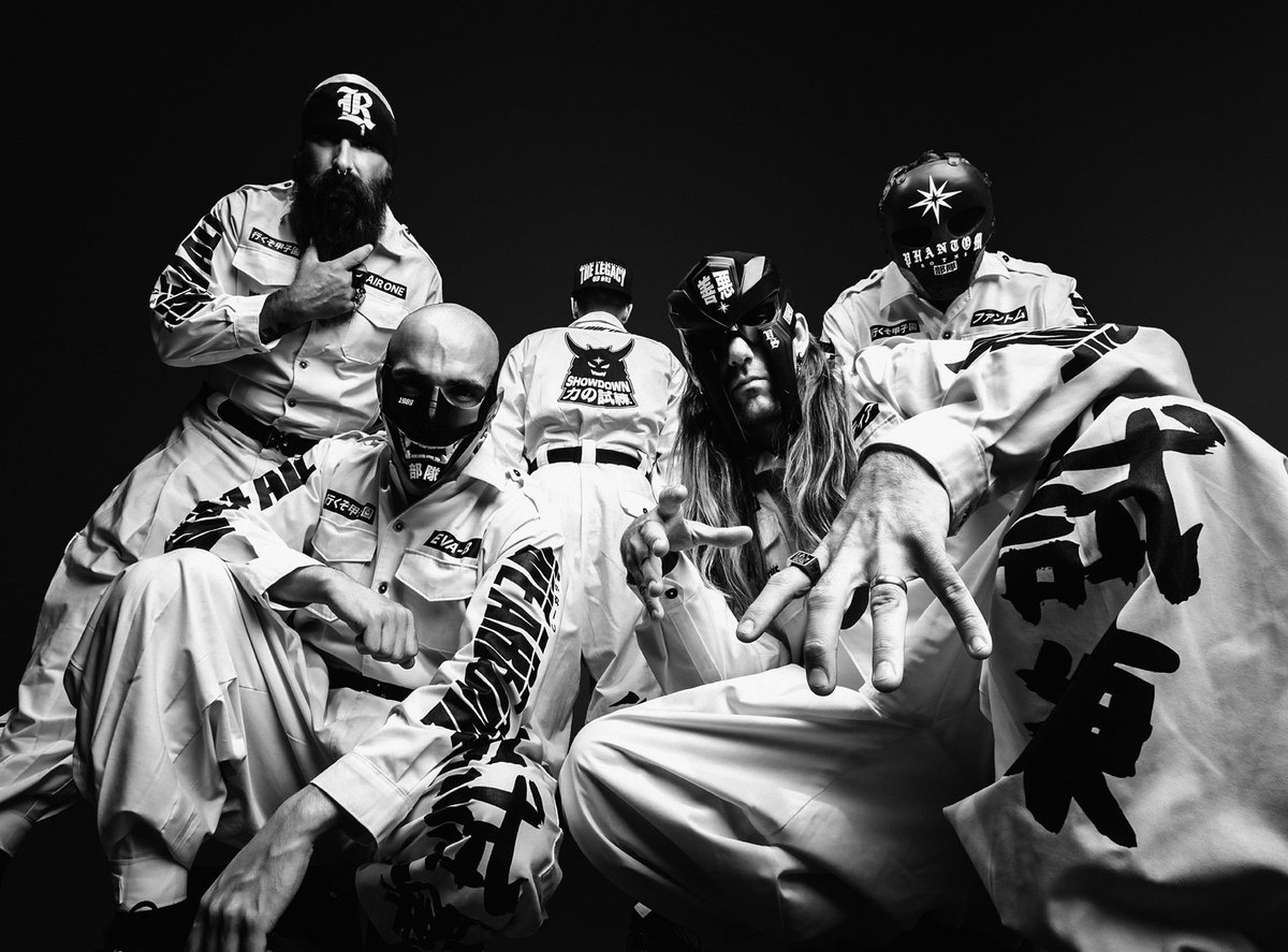 rotnsofficial's tweet image. "90'S HEAVY GROOVES MEET THE FEROCIOUS SPIRIT OF SHONEN MANGA" ⚔ New album "SHOWDOWN" 🔜 Out 07th April 🌸 Pre-orders available everywhere 👹🌌 🌐 ⬇️

rotn.afr.link/ShowdownWE

📸 by BERZERKER.
#riseofthenorthstar #rotnsofficial #onelove #showdown #ライズ