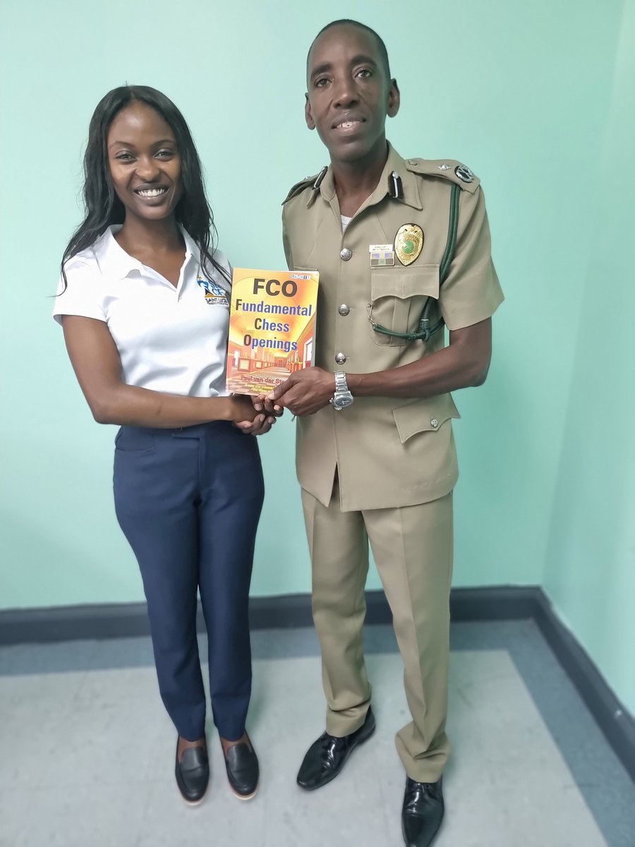 3ssAnn's tweet photo. Today I donated chess books to our local prison. In a place where time is almost all inmates have. Reading chess books is a great way to spend some of that time.
#chessinprisons #chessforfreedom #Chess #chessbooks https://t.co/8evDODNCpn