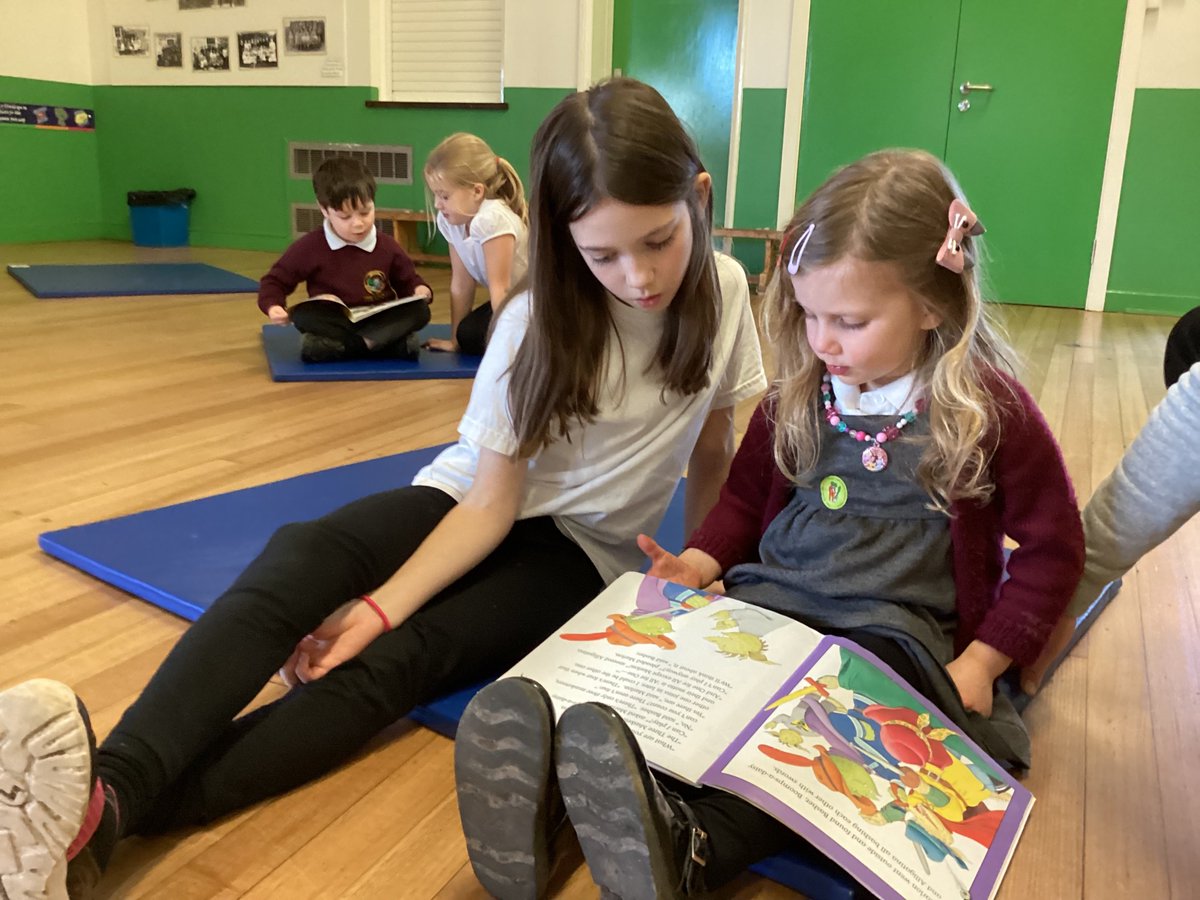 Buddy reading 😀📚 The  Junior  and  Early  Years  children  enjoyed  reading  together  today  😀 #fivewaystowellbeing #connect