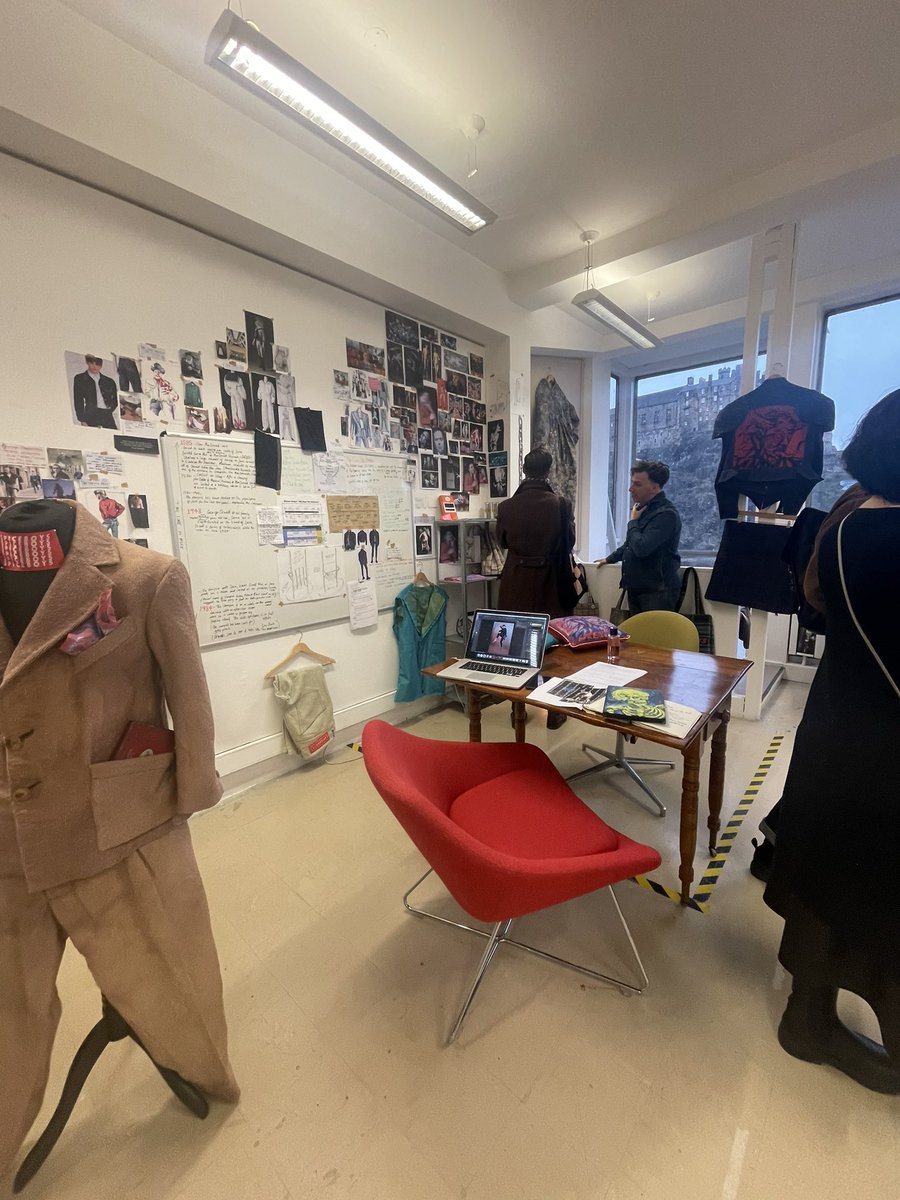 We kick-started the year with our fabulous #TalbotRice Residents, and an Open Studio! Celebrating their work and hosting art professionals from across Scotland – it had a frizzling atmosphere and was just a great beginning to 2023 💥
