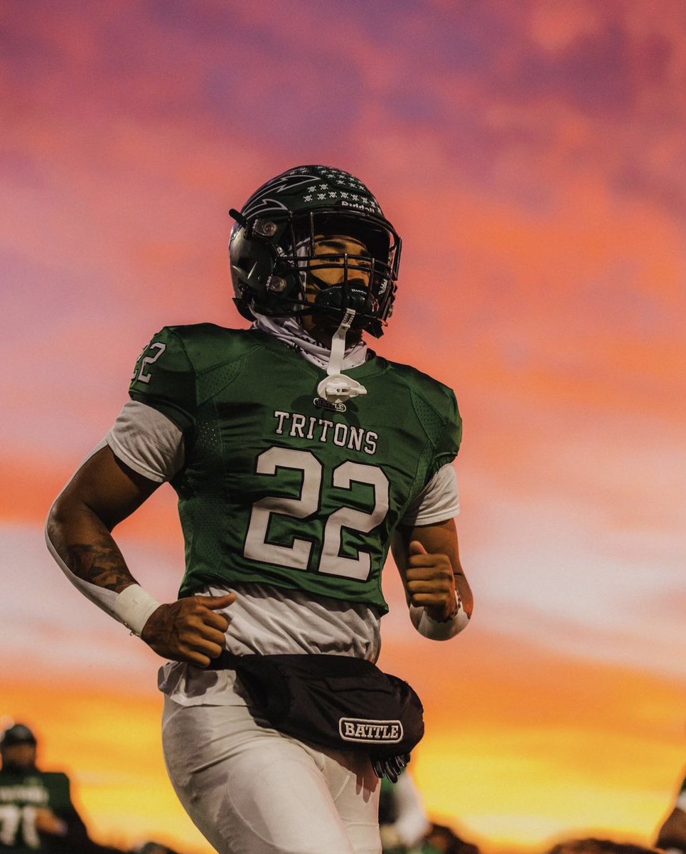 Jordan Whitney (LB) - Cal-Hi Sports 2nd Team All-State, All-CIF, VCFCA Large School Division All-County, VCFCA 1st Team All-County Academic, VC Star All-County, Channel League Linebacker of the Year, Team Blackshirt of the Year, Team Blackshirt