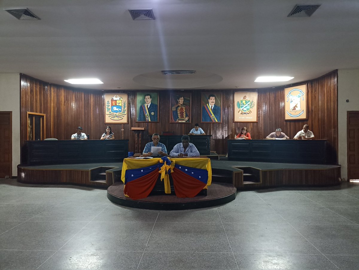 CaripitoConcejo's tweet photo. Realizada la Sesión Ordinaria N° 5 del Concejo Municipal del Municipio Bolivar @CaripitoConcejo dando continuidad al trabajo legislativo que viene realizando este prestigioso cuerpo colegiado. @ErnestoLunaPsuv @FidelVsquezPSUV @Cosme_Psuv @OmarPSUV_ @Reinaldo_PSUV https://t.co/ktT3xTOATw