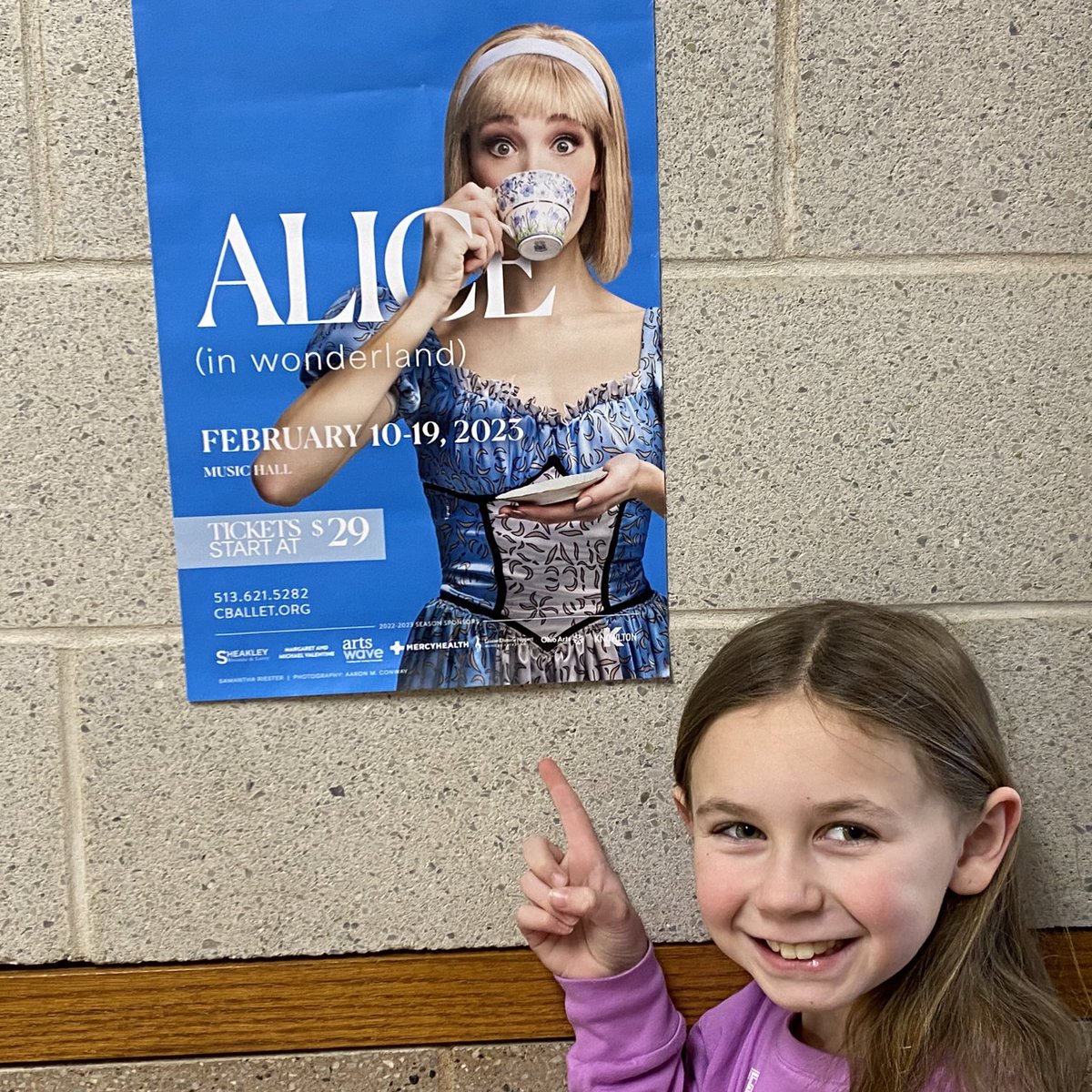 AmyMongenas's tweet photo. When one of your students is part of the musical Alice, (in Wonderland),you just have to highlight it! #IHPromise @IHSchools @IHElementary #cincinnatiballet https://t.co/bRGjh9hkkt