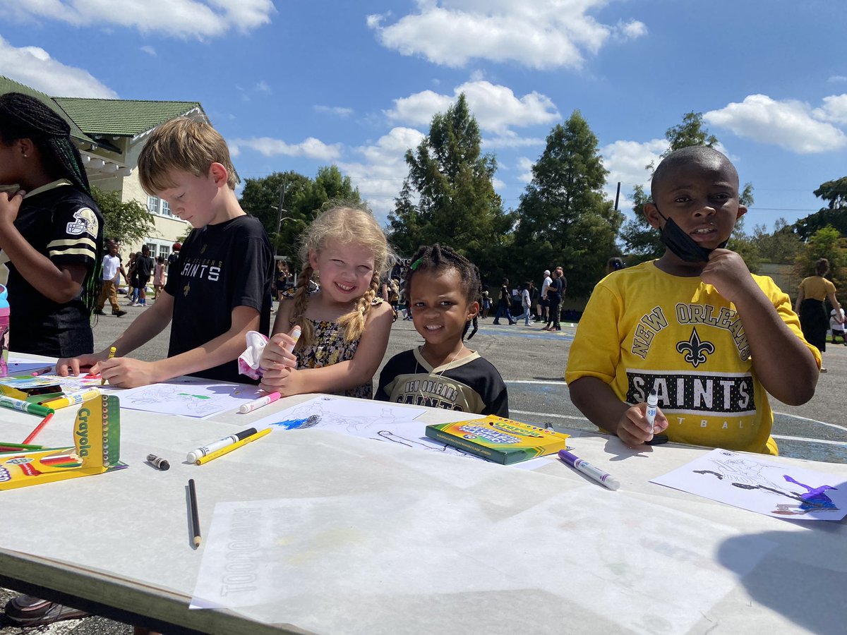 GentillyAudubon's tweet photo. There may not be Black and Gold on the field this #SuperBowlSunday, but we are thinking back to all the fun our Rarebirds got to experience during a Junior Training Camp with the New Orleans Saints! ππ€ππβοΈ
#ThrowbackThursday #nola #nolasaints #audubongentilly https://t.co/AV6toyCBOa