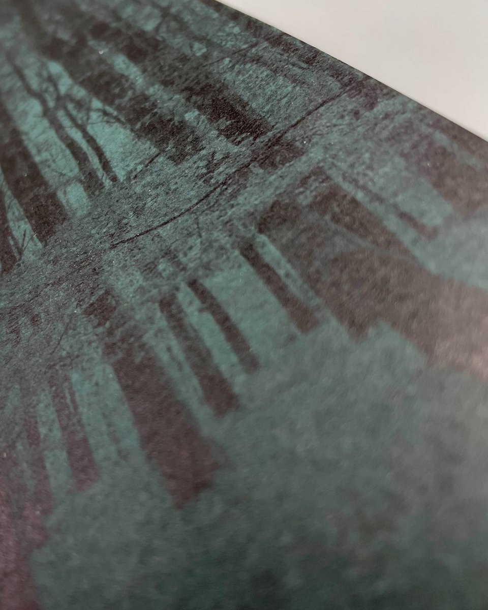 XadonLtd's tweet photo. #tbt - 2019 Lenovo Forum
Black only print for the image and digital white on Colorplan Racing Green with Foilco's Benevolent Gold 6015. 
#invite #eventbranding #events #creativeprint #colorplan #foiling #creativefinishing #digitalprint #xadon
@GFSmithpapers @Foilco https://t.co/uxG4TM82VW