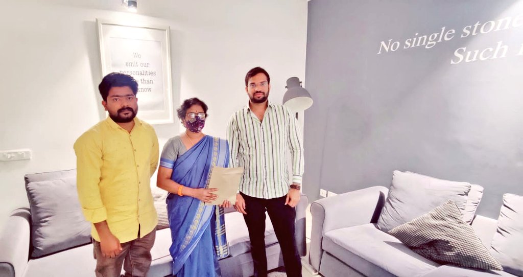 ArjunKumar_AAA's tweet photo. Thank you for helping  me  Annaya my hero  @alluarjun ❤️🫶🏻 🤗 I wanted to express my personal gratitude for contributed. anna ❣️  &amp;specially @imsarathchandra anna 🛐 Thank you for being a great example of leadership to me.🫡 I am forever thankful for this help anna 🤗❤️ https://t.co/eB0fmdvHgV