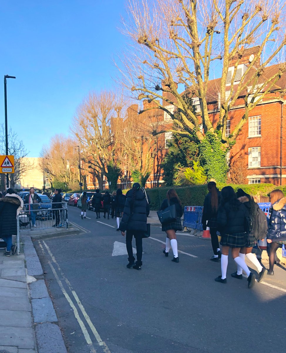 We love our <a href="/CamdenCouncil/">Camden Council</a> <a href="/Brookfield_N19/">Brookfield Primary</a> #schoolstreet - safe space for children and young people travelling to and from school